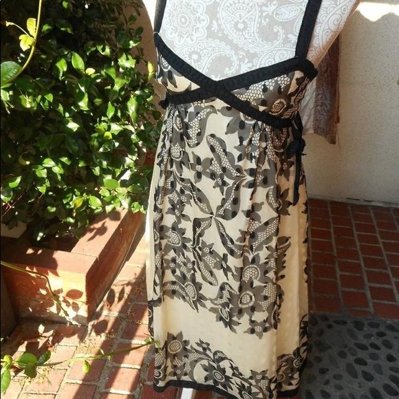 Anna Sui Dresses & Skirts - Anna Sui Swiss Dot Empire Waist Floral Dress sz 6